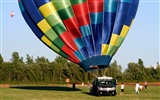 Colorful hot air balloons wallpaper (2) #13