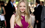 Amanda Seyfried 阿曼達·塞弗里德 美女壁紙 #11
