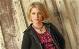 Allison Mack hermoso fondo de pantalla