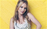 Becki Newton 貝基·紐頓 美女壁紙 #11