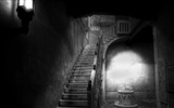 Windows 7 Wallpapers: Cobblestones And Corridors #12