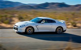 2013 Nissan GT-R R35 USA-Version HD Wallpaper #11