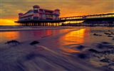 Coast pier at dusk scenery HD wallpaper #18