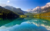 Ruhige See mit Wasser Reflexion, Windows 8 Wallpaper HD #2